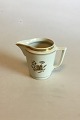 Royal 
Copenhagen 
Liselund (Old) 
Creamer No 
947/9586. 
Measures 9 cm / 
3 35/64 in.