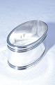 Napkin ring 
with toweres 
marks / 830 
silver, from 
1938. oval 5.2 
x 2.6 cm. 
Height 2 cm. 
Weight ...