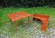Hjørnebord i teaktræ med aftagelig hyldeDansk møbeldesignHjørnebord, lampebord, sidebord, ...