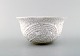 Axel Salto for Royal Copenhagen. Crackled / craquelé bowl in glazed stoneware. 
White glaze. 1940