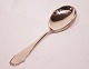 Smaller server 
in 
Christiansborg, 
hallmarked 
silver. Ask for 
number in 
stock.
21 cm.