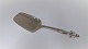 Silver serving 
spoon with 
amber. (830). 
Length 19.5 cm. 
Produced 1927.