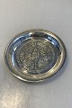 Silver Dish 
Middle East 
"Cross motif" 
Measures Ø 13 
cm(5.11 in) 
Weight 64.8 
gr(2.29 in) 
bottle ...