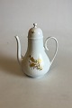 Bjorn 
Wiinblad/Rosenthal 
Romanze Classic 
Rose Coffee 
Pot. Measures 
24 cm / 9 29/64 
in.
