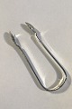 Hans Hansen 
Arvesølv No 17 
Silver Sugar 
Tongs L 10.4 
cm(4.09 in)