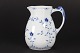 Bing & Grøndahl 
Butterfly 
Service
Large milk jug 
model no. 84
Height 17 cm
Niece ...