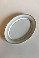 Royal 
Copenhagen 
Dybbol Oval 
Dish No 9583. 
Measures 28 cm 
/ 11 1/32 in. x 
21 cm / 8 17/64 
in.