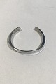 Hermann 
Siersbøl 
Sterling Sølv 
Armring Måler 
4.5 cm x 5.2 cm 
Vægt 21.6 gr