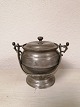 Maternity pot of tin stamped Lübeck Height with handle 25cm.