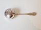 1700s large 
spoon in silver 

Stamp: Hobro / 
Randers master 
Christian 
Pedersen 
Høvring ...