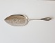 1800s serving 
spade in 
silver' 
Stamped 11L - 
FSH. 
Length 24.5 
cm.
