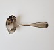 Randbøl sauce 
spoon in silver 
from Cohr 
Stamp: the 
three towers 
1939 - CMC
Length 17.5 
cm.