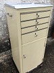 Baisch Doctor 
cabinet / Metal 
cabinet. 
Cabinet with 
glass shelves, 
the 3 small 
drawers with 
...