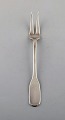 Hans Hansen 
silver cutlery. 
Large "Susanne" 
cold meat fork 
in sterling 
silver. Danish 
design, ...