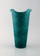 Wilhelm Kåge for Gustavsberg. Stor art deco vase i glaseret keramik. Smuk glasur 
i blågrønne i nuancer. 1940