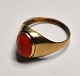 Finger ring in 
8K gold with 
coral, 
Smykkekæden A / 
S, Brøndby 
(1994 -) 
Denmark. 
Stamped. 
Weight: ...