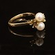 A 14kt Goldring 
with two pearls
Ringsize: 56