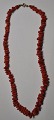 Red coral chain, 19th century L.: 42 cm.