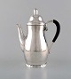 Early and rare Georg Jensen coffee pot. Design number: 32C.
Dated: 1915-30.