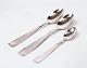 Dinner- (450 
DKK), dessert- 
(400 DKK) and 
teaspoon (150 
DKK) in Rex, 
hallmarked 
silver. Ask for 
...