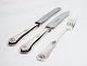 Dinner knife 
(450 DKK), fish 
knife (550 DKK) 
and lunch fork 
(400 DKK) in 
Rose, 
hallmarked ...