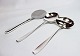 Server (775 
DKK), serving 
spoon (775 DKK) 
and sauce 
server (875 
DKK) in Ascot.
20 cm, 19 cm 
and ...