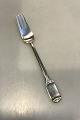 W & S. Sorensen 
Silver Old 
Danish Luncheon 
Fork Measures 
17 cm(6 11/16 
in)