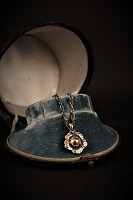 item no: 
Georg Jensen årssmykke 2002