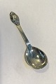 Evald Nielsen 
Silver No 6 
Sugar Spoon 
Measures 11,8 
cm/4.65"