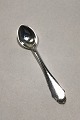 Christiansborg 
Silver Coffee 
Spoon Svend 
Toxværd
Measures 11.5 
cm(4 17/32 in)