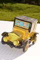 Tin car from 
the 1950s 
produced in 
Japan
Length 18 cm 
With 12 cm. 
height 12 cm. 
There is a ...