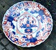 Japanese imari 
dish with 
ruffled edge, 
19th century. 
Hand-decorated. 
Diameter: 31 
cm.
NB: With ...