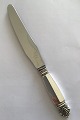 Georg Jensen 
Sterling Silver 
Acanthus Dinner 
Knife No 003 
Measures 25 
cm(9 27/32 in)