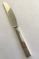Georg Jensen 
Sterling Silver 
Parallel Dinner 
Knife No 
014(Long 
handle) 
Measures 21 
cm(8 17/64 in)