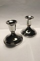 Towle Sterling 
Silver 
Candlesticks 
Measures H 8 cm 
Combined Weight 
344 gr/12.10 
oz(Weighted)