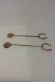 Horse Shoe 
Pendant Gold 
14+ Karat 
Measures 13.5 
cm(5 5/16 in) 
Weight 7.3 
gr/0.26 oz