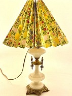 19th century French opaline oil lamp with brass mounting