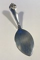 Cohr Silver 
Saksisk (Saxon) 
Server Measures 
15 cm/5 29/32 
in