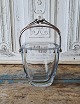 Olaf Gunnar 
Hjertzell. Ice 
bucket with 
handle in 
Sterling 
Silver. 
Designed by 
Olaf Gunnar ...