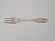 Frijsenborg 
cake fork in 
silver 
Stamped the 
three towers
Length 13.8 
cm.
Stock: 28