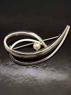 835 silver brooch with genuine pearl