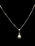 Sterling silver necklace 45 cm. and pearl pendants