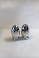 Holger 
Rasmussen 
Sterling Silver 
Salt&Pepper Set 
Measures 6 cm 
(2½ in) 
Combined weight 
68 gr/2.40 oz