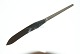 Carving Knife 
Line / Hilda 
Sølv
Hans Hansen
Length 33 cm.
Used but well 
maintained.