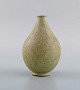 Arne Bang. Vase i glaseret keramik. Modelnummer 71. Smuk glasur i lyse jord 
nuancer. 1940/50
