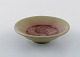 Hjorth 
(Bornholm). 
Skål i glaseret 
keramik. Smuk 
olivengrøn 
glasur. Midt 
1900-tallet.
Måler: 10 ...
