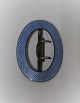 Metal belt 
buckle with 
enamel. Height 
7 cm.