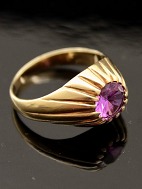 14 carat gold ring  with amethyst