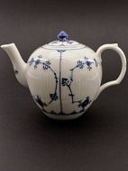 Royal Copenhagen blue fluted teapot 1/251