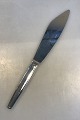 Georg Jensen 
Sterling Silver 
Cypress Layer 
Cake Knife No 
196 Measures 
27.5 cm (10 
53/64 in).